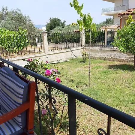 شقة Rent Your Own House In Pefki/evoia.