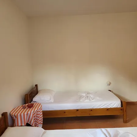 Relaxing Summer House With Garden & Private Parking 4 Min From In Apartment *