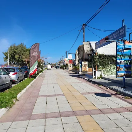 Relaxing Summer House With Garden & Private Parking 4 Min From In Apartamento *