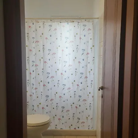 Apartment Relaxing Summer House With Garden & Private Parking 4 Min From In *